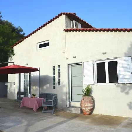 Holiday home Terra Saronia Metamorfosi (Troizinia-Methana)